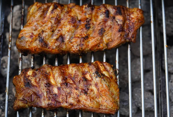 Grillat Kött Från Kolgrillen — Stockfoto