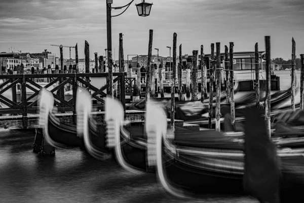 Venetian Gondolas Anchored Lagoon — Stock Photo, Image