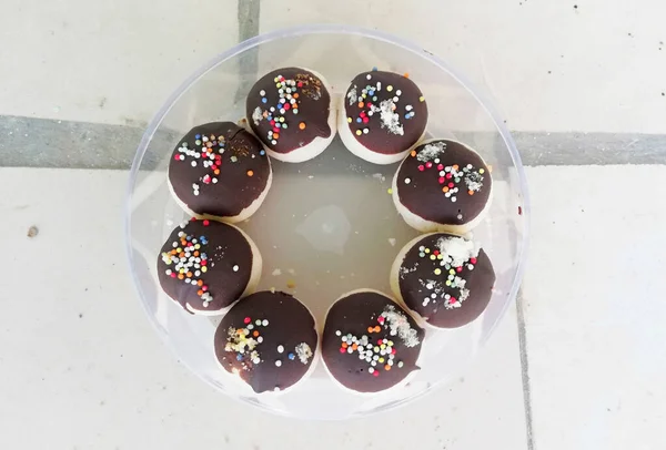 Schokoladenkuchen Auf Dem Keramikboden — Stockfoto