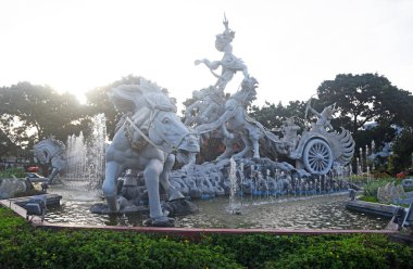 Bali, Endonezya - 10 Mayıs 2022: Kuta, Denpasar 'ın Bali kentinde gün içinde 
