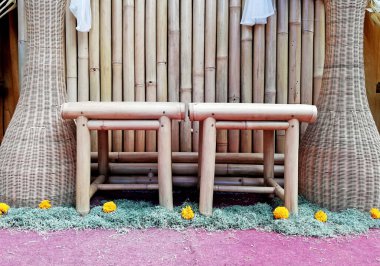 Güzel bir şekilde süsleme yapılıyor