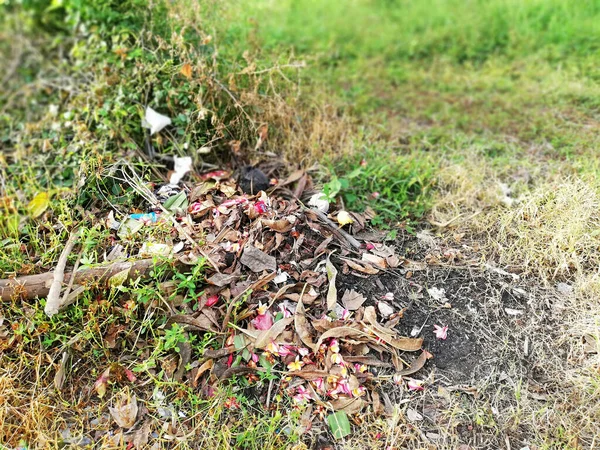 Bali Indonesia July 2022 Pile Garbage Field Looks Garbage Mixed — Stockfoto