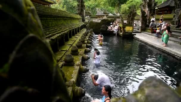 Bali Indonesia July 2022 Tirta Empul Temple Tampaksiring Village Gianyar — Stock Video