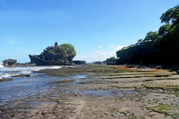 Bali Indonesia 2022 Juli Kuil Tanah Lot Yang Suci Dan — Stok Foto
