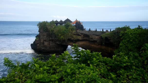 Batu Bolong Temple Tanah Lot Temple Area Bali Island Indonesia — Stock video
