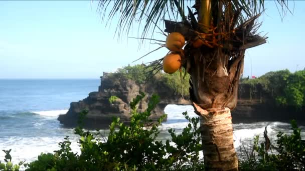 Batu Bolong Temple Tanah Lot Temple Area Bali Island Indonesia — Vídeo de Stock