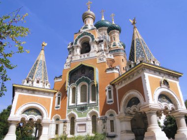 Aziz Nicholas Ortodoks Katedrali Bizans tarzında ve Çareviç Nicholas 'ın öldüğü yerde bahçeler. Güzel, Fransa.