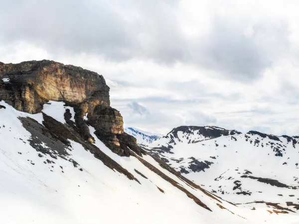 Avusturya Alpleri. Hochtor pasosu. 2500 metre yükseklikteki muhteşem dağ manzaraları. Bu tür manzaralar Alp panoramik yolundan görülebilir.