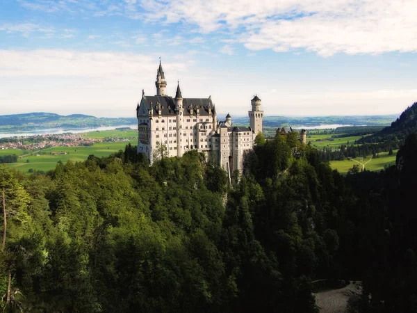 Château Neuschwanstein Château Dans Les Montagnes Bavière Château Montagne Avec Photos De Stock Libres De Droits