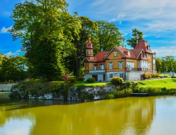 Ancient House Next Kuressaare Castle Interesting Building Banks Castle Moat Photos De Stock Libres De Droits