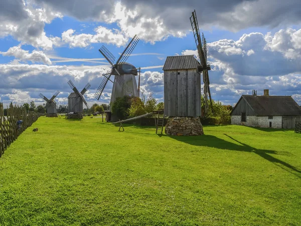 Moulins Vent Dans Village Angla Musée Avec Moulins Vent Sur Image En Vente