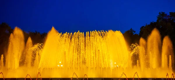 Night Photograph Performance Singing Magic Fountain Montjuic Barcelona Catalonia Spain — Stockfoto