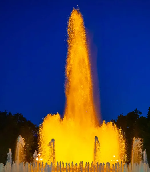 Night Photograph Performance Singing Magic Fountain Montjuic Barcelona Catalonia Spain — Foto Stock
