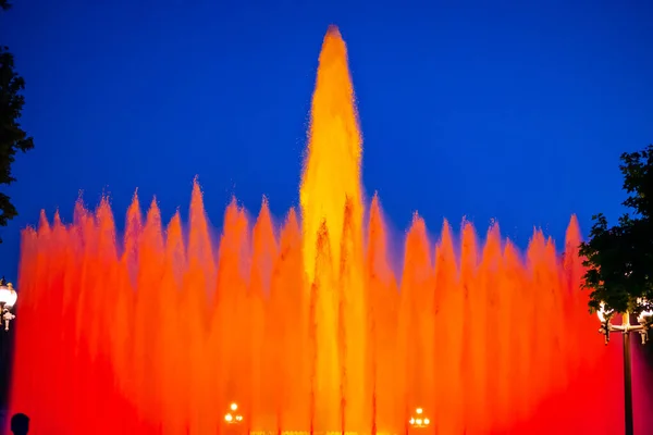 Night Photograph Performance Singing Magic Fountain Montjuic Barcelona Catalonia Spain —  Fotos de Stock