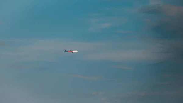 Barcelona Hiszpania Maja 2022 Wizz Air Airplane Flies Blue Cloudy — Zdjęcie stockowe