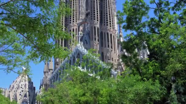 Barcelona Španělsko Května 2022 Záběr Slavné Baziliky Sagrada Familia Během — Stock video