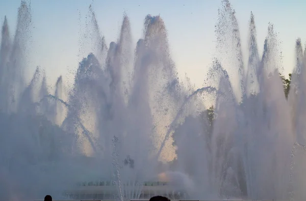 Day Photograph Sunset Performance Singing Magic Fountain Montjuic Barcelona Catalonia — Stok fotoğraf