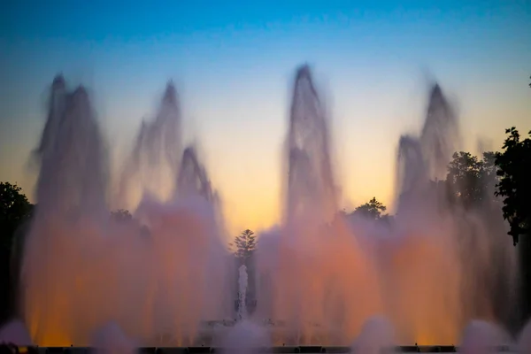 Day Photograph Sunset Performance Singing Magic Fountain Montjuic Barcelona Catalonia — ストック写真