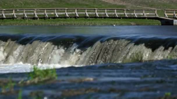 Schöne Landschaft Mit Dem Ventas Rumba Wasserfall Auf Dem Fische — Stockvideo