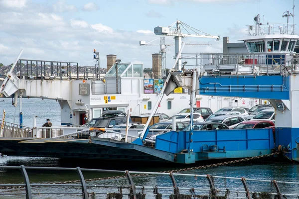 Torpoint Cornwall Inglaterra Reino Unido 2021 Ferry Roro Cadeia Chegando — Fotografia de Stock