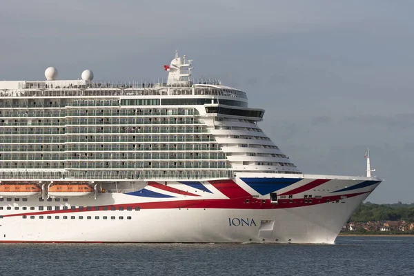 Southampton Inglaterra Reino Unido 2022 Crucero Iona Marcha Con Salida — Foto de Stock