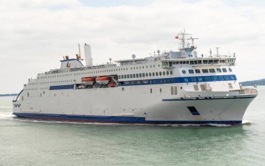 Portsmouth, England, UK. 2022. Cross channel ferry for vehicles and passengers underway on The Solent. UK