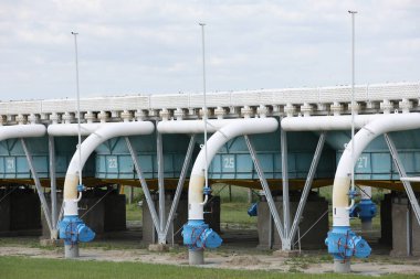 Gaz taşıma sistemi. Benzin için pompalama istasyonu. Benzin istasyonu ve benzin depoları. Dünya çapında ulaşım. Petrol ve gaz sektörü. türbinler.