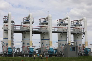 Gaz taşıma sistemi. Benzin için pompalama istasyonu. Benzin istasyonu ve benzin depoları. Dünya çapında ulaşım. Petrol ve gaz sektörü. türbinler.