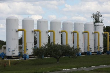 Gaz taşıma sistemi. Benzin için pompalama istasyonu. Benzin istasyonu ve benzin depoları. Dünya çapında ulaşım. Petrol ve gaz sektörü. türbinler.