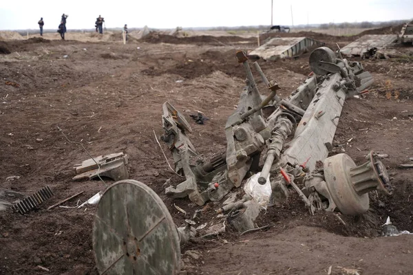 ロシア製の戦車だ 軍隊によって爆破された ウクライナでの戦争 ウクライナの領土の減少 — ストック写真