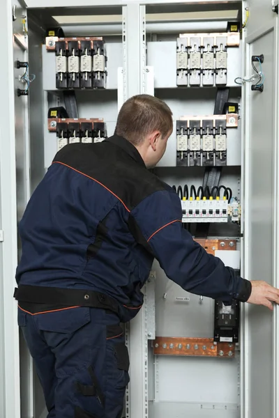 Electrician Engineer Work Tester Measuring Voltage Current Power Electric Line — Foto de Stock