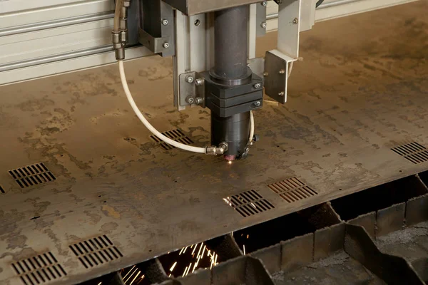 Plasma Cutting Cnc Machine Cuts Metal Material Sparks Industry Background — Zdjęcie stockowe