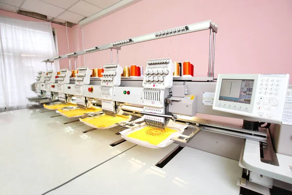 High Technology Automatic Sewing Machine Control Computer Programming Sewing Machine — Stockfoto