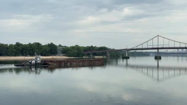 Industrial Tugboat Towing Long Barge Sand Sailing Fairway River Sunset — Stock video