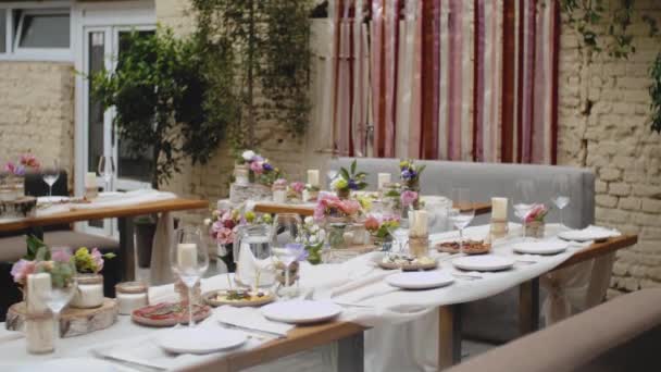 Bela Decoração Casamento Todos Decorados Cores Pastel Rosa Câmera Movimento — Vídeo de Stock