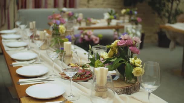 Bela Decoração Casamento Todos Decorados Cores Pastel Rosa Câmera Movimento — Vídeo de Stock