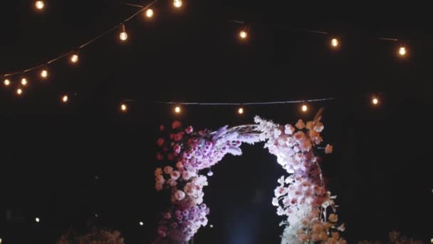 Közelkép Esküvői Virágdíszek Virágok Pasztell Elhalványult Színek Lassított Felvétel Külső — Stock videók