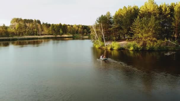 Aerial View Small Island Pine Trees Middle Lake Unrecognizable People — Stok video