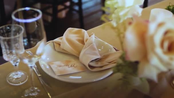 Krásná Svatební Výzdoba Všechny Zdobené Pastelovými Barvami Kamera Pohybující Zpomaleně — Stock video