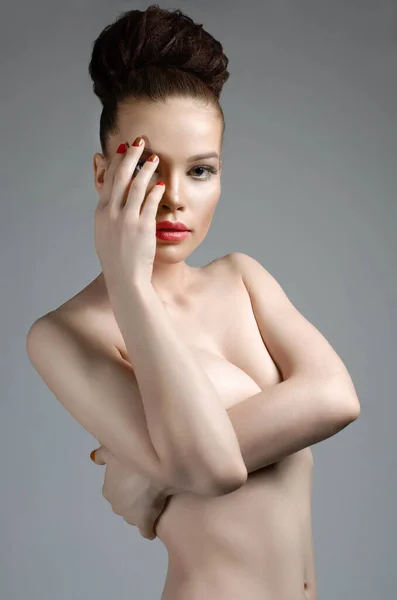 Cuerpo Desnudo Femenino Mujer Desnuda Con Estilo Pelo Fotos De Stock