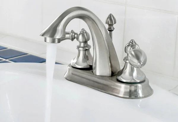 Faucet Running Water Close — Stock Photo, Image