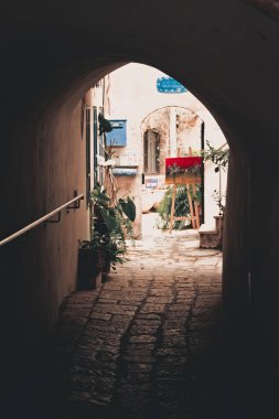 Tel Aviv, İsrail - 7 Kasım 2019: Eski Jaffa geçit mimarisi