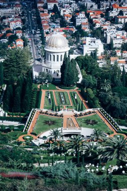 Hayfa, İsrail - 7 Kasım 2019: Şehrin en tepeden panoraması