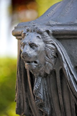 Hayfa, İsrail - 7 Kasım 2019: Bahai Bahçeleri heykeli