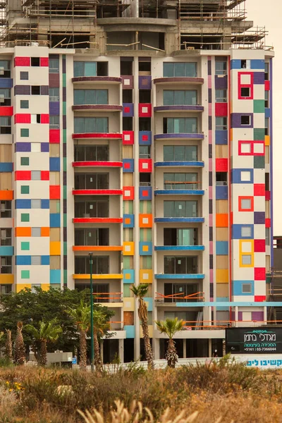 Tel Aviv, İsrail - 7 Kasım 2019: Modern mimari