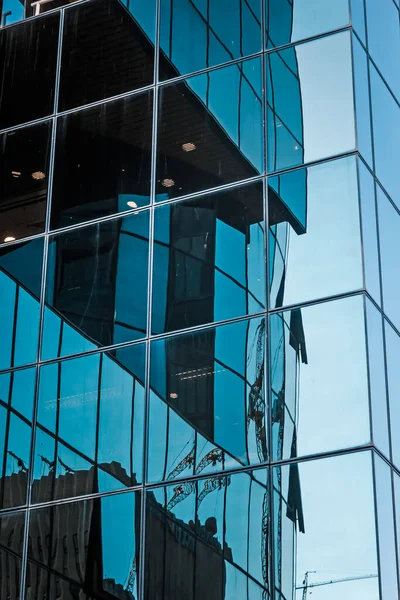 Современное Офисное Здание Стеклянными Окнами — стоковое фото