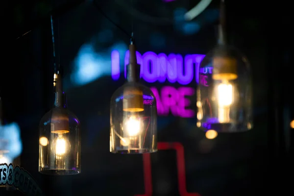 Donut Zorg Gloeiende Neon Licht Teken Donkere Achtergrond — Stockfoto