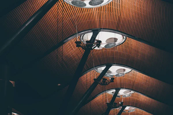 Madrid, İspanya - 7 Kasım 2019: Barajas Uluslararası Havaalanı İçişleri