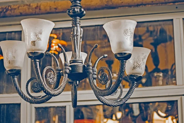 Antiguo candelabro con velas fotos de stock, imágenes de Antiguo candelabro con velas sin royalties - Página 2 | Depositphotos Antiguo candelabro con velas fotos de stock, imágenes de Antiguo candelabro con velas sin royalties - Página 2 | Depositphotos