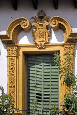 Antika binanın penceresinin yakın çekim görüntüsü